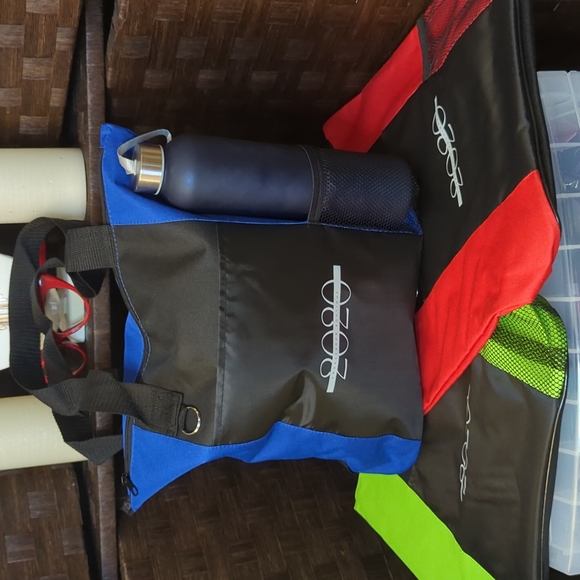 3 Pocket Zippered Tote ! Boutique Merch - Picture 1 of 7